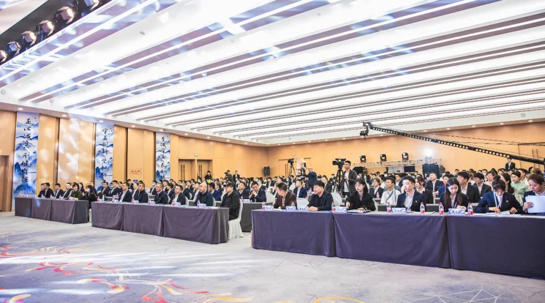 1686188262523266.jpg 640 (1).jpg